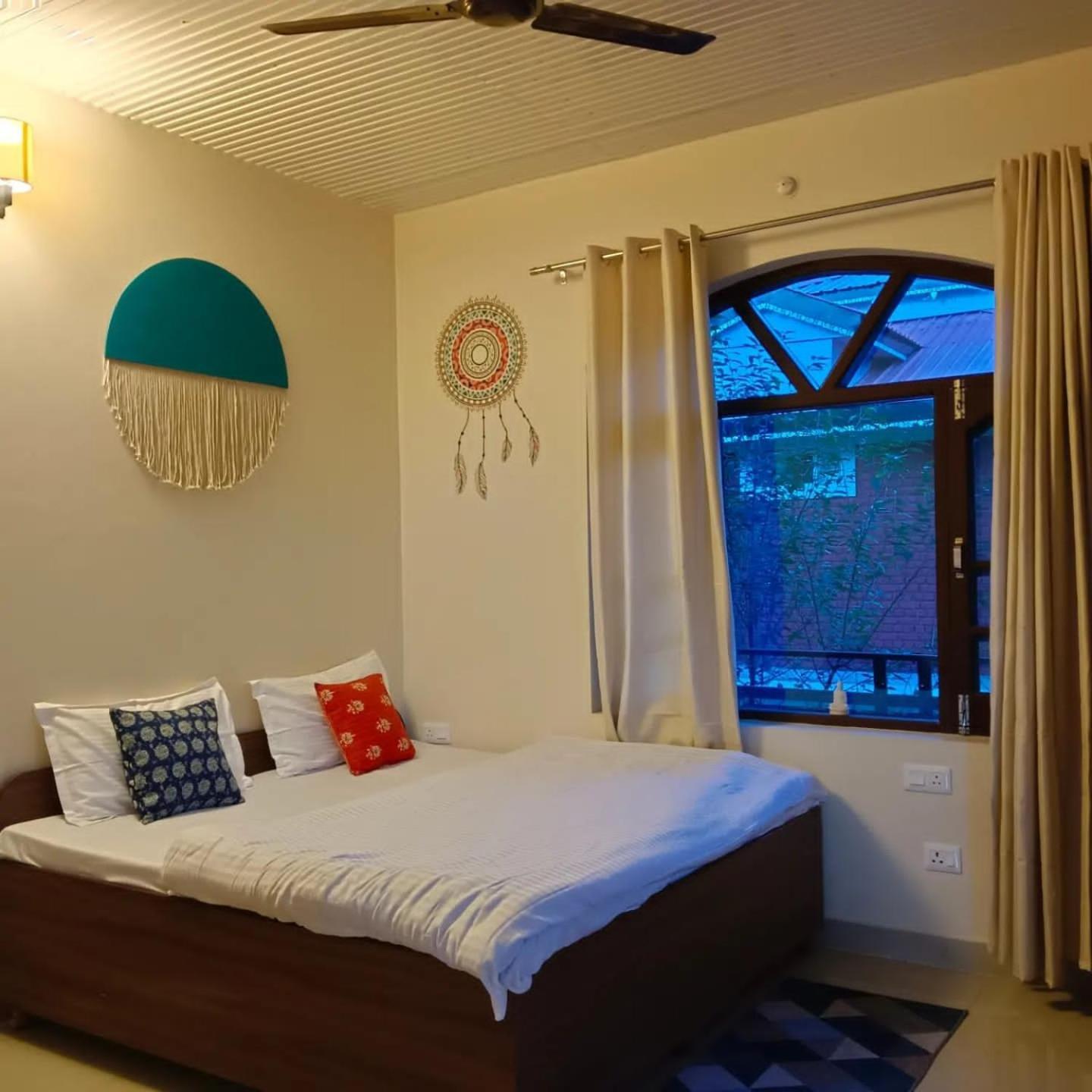Aditya Homestay Bir-Billing Surrounded By Mountains Bilik gambar