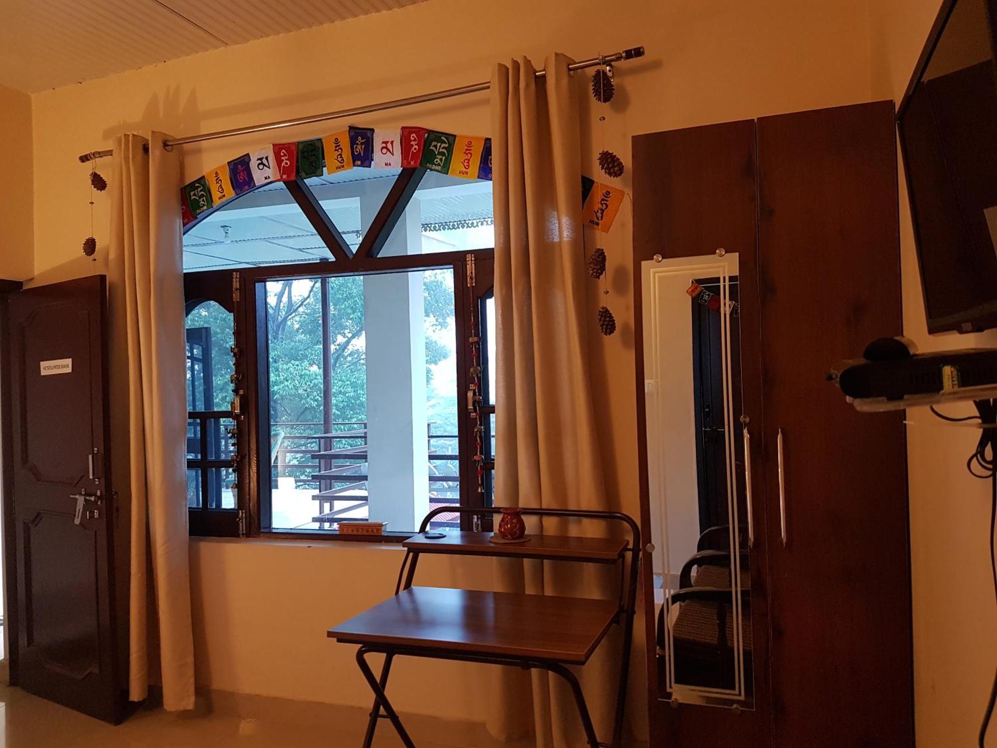Aditya Homestay Bir-Billing Surrounded By Mountains Luaran gambar
