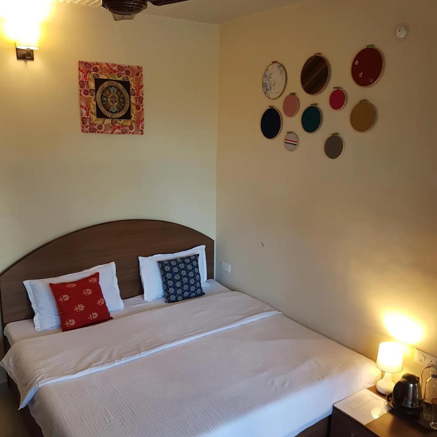 Aditya Homestay Bir-Billing Surrounded By Mountains Luaran gambar