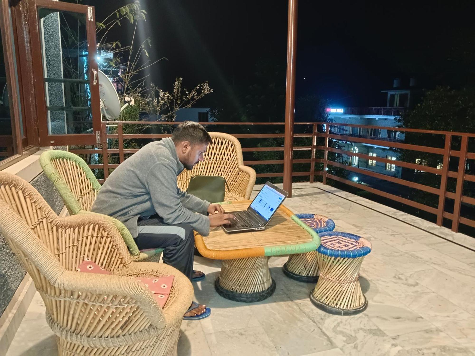 Aditya Homestay Bir-Billing Surrounded By Mountains Luaran gambar